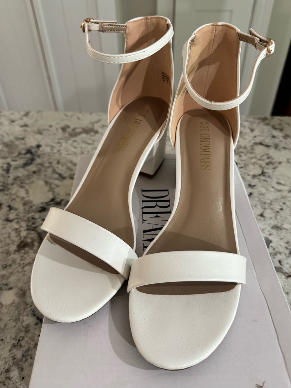 NEW in BOX Dream Pairs White Ankle-Strap Block Heel Sandals